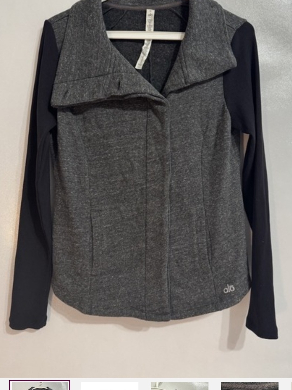 Alo Women's Gray & Black Active Jacket Very Great Condition Medium With Stretch